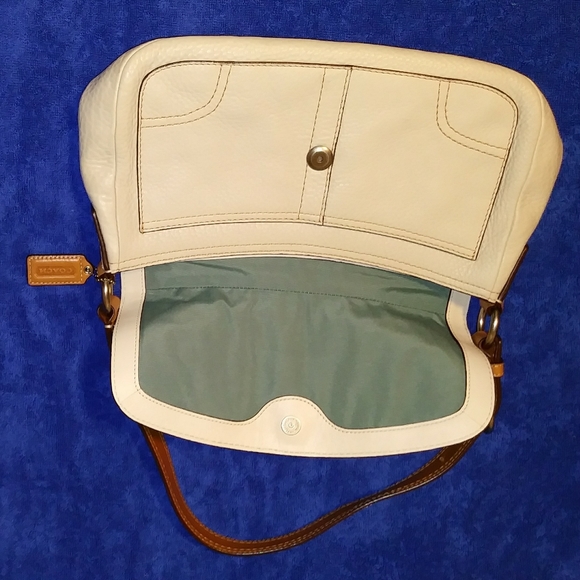 Coach Beige Pebbled Chelsea Bag - Picture 5 of 6